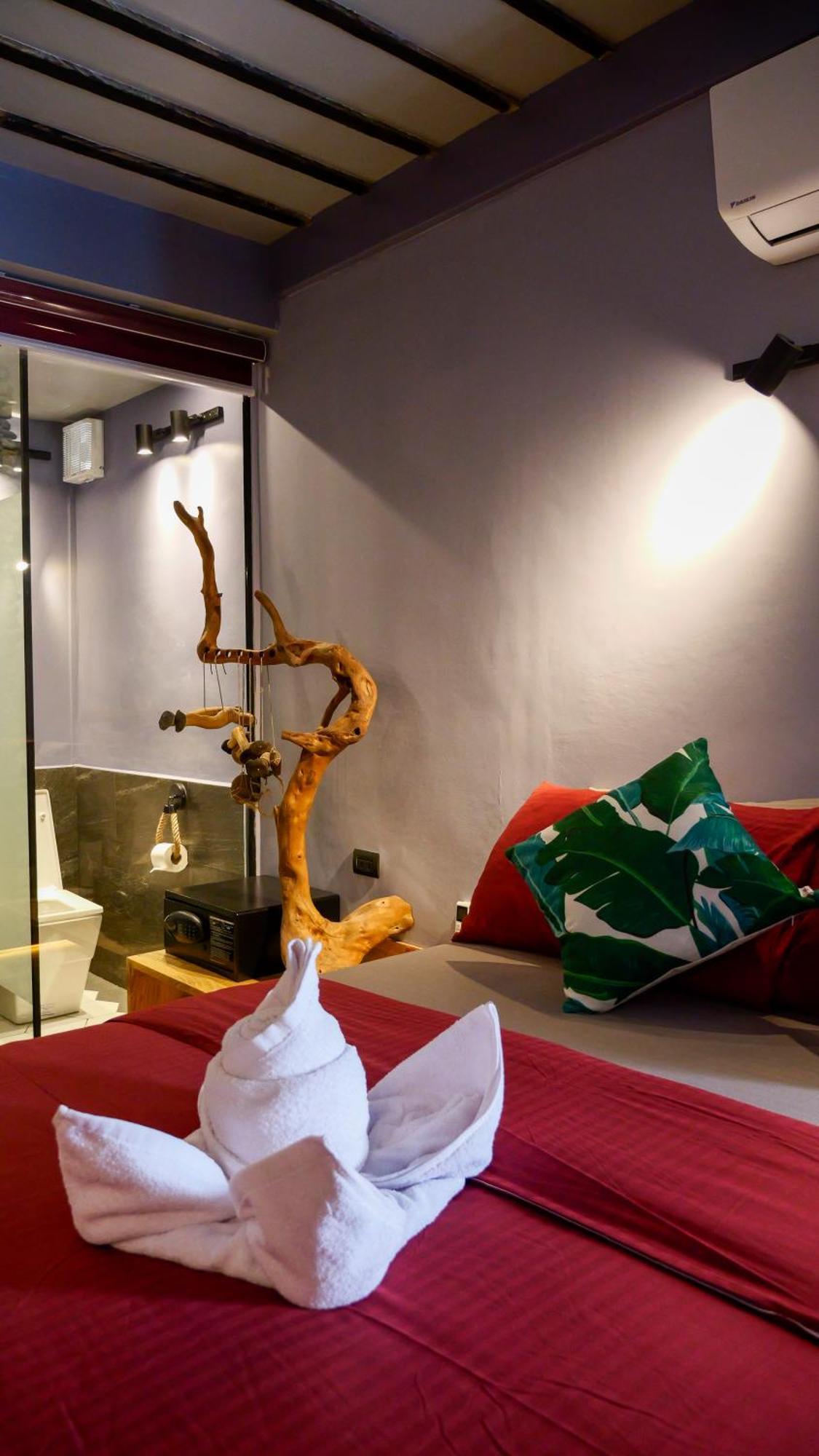 Rockinnest Hotel 엘니도 외부 사진